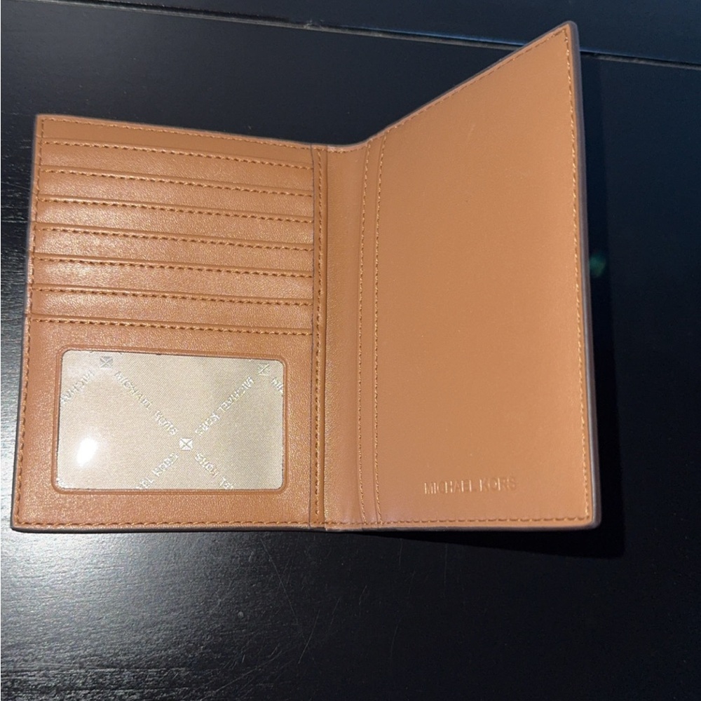 Michael Kors Signature Brown passport holder with room for credit cards - Picture 2 of 4